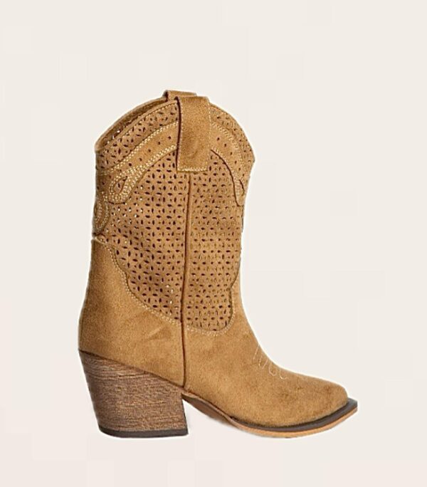 Bota cowboy de ante calado color tostado – estilo western para mujer. - Imagen 3