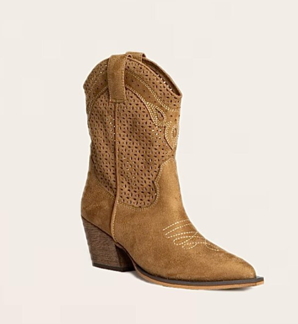 Bota cowboy de ante calado color tostado – estilo western para mujer. - Imagen 2