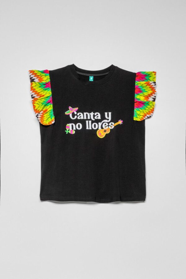 Camiseta “Amor a la Mexicana” con volantes laterales – Fuerza, ritmo y color.