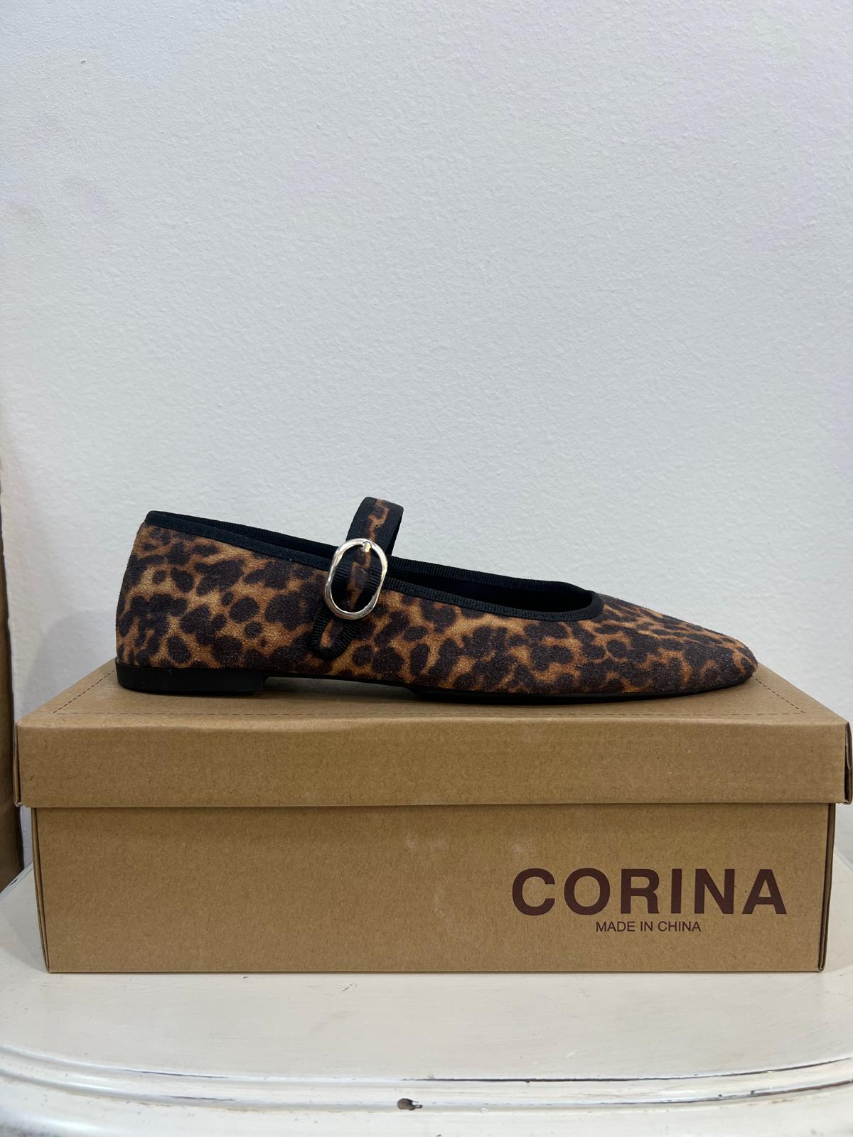 manoletina animal print