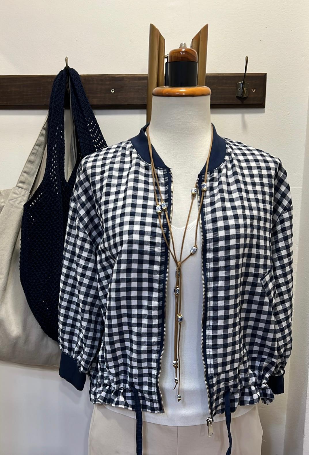 Chaqueta tipo bomber azul marino