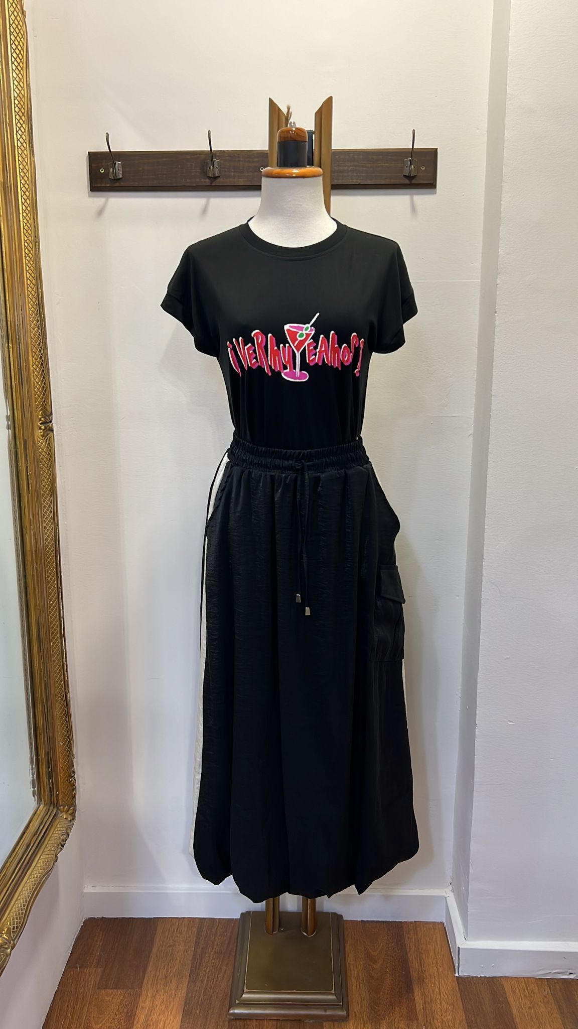 falda midi abullonada